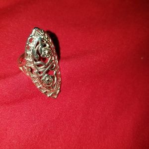 Ladies ring